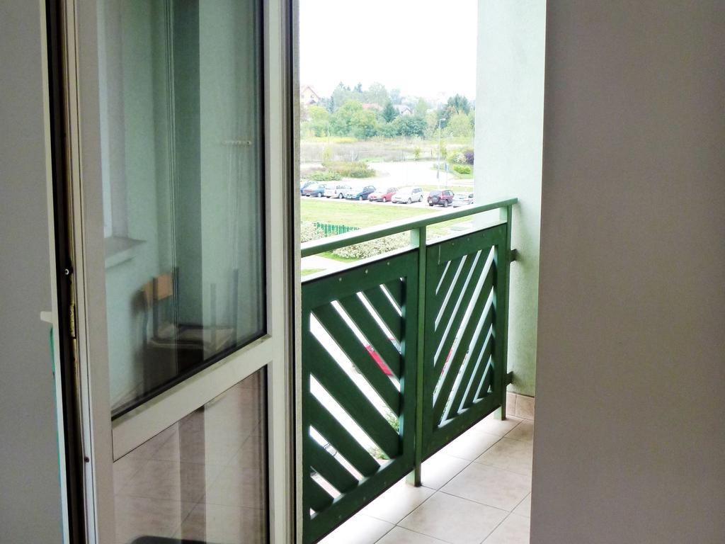 Aluzyjna Erapartments Jablonna  Phòng bức ảnh