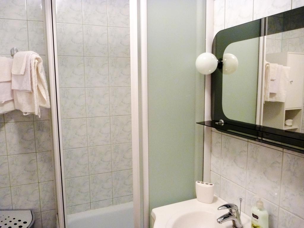 Aluzyjna Erapartments Jablonna  Phòng bức ảnh